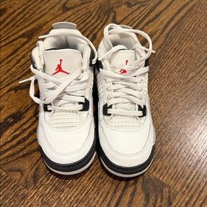 Retro Jordan 4 Cement Remastered Boys Size 12.5